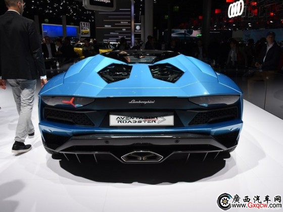 m Aventador 2018 Aventador S Roadster